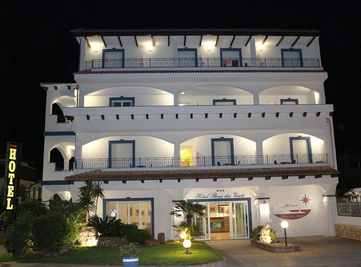 Hotel Rosa Dei Venti กัสเตลซาร์โด ภายนอก รูปภาพ