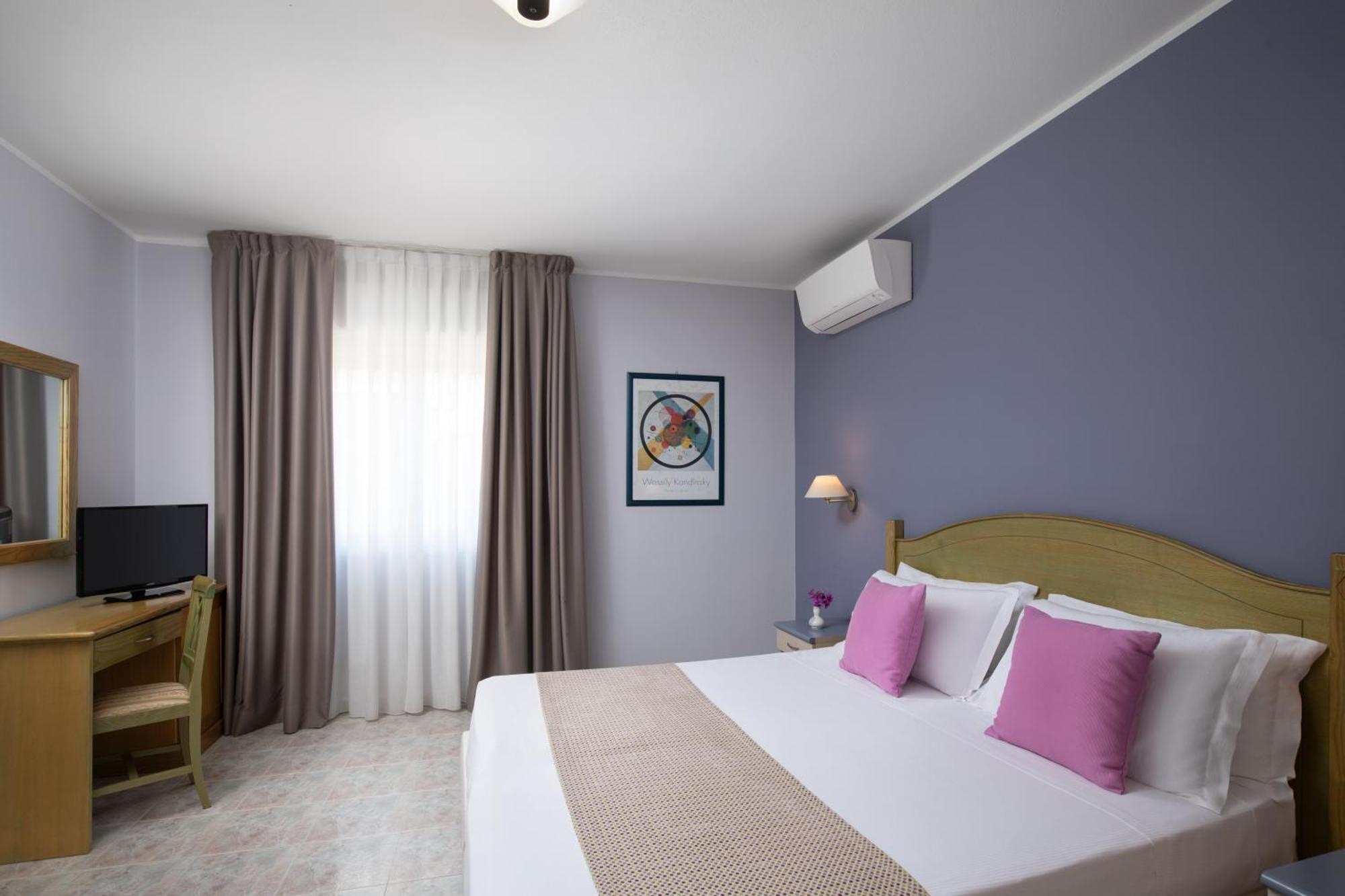 Hotel Rosa Dei Venti กัสเตลซาร์โด ภายนอก รูปภาพ