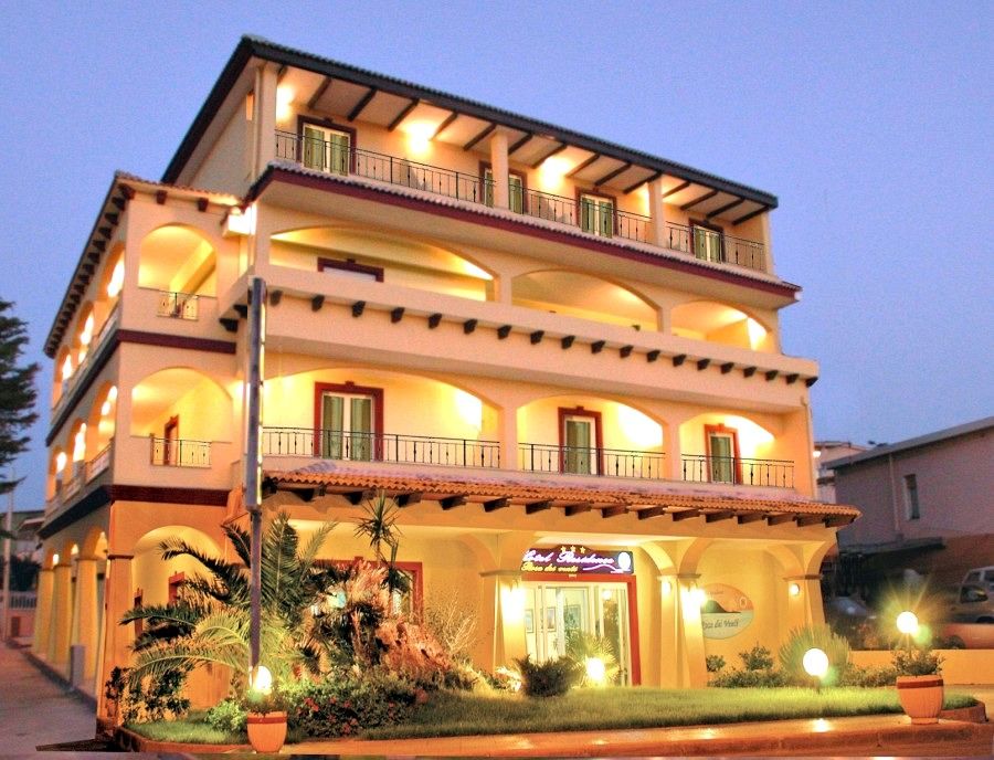 Hotel Rosa Dei Venti กัสเตลซาร์โด ภายนอก รูปภาพ